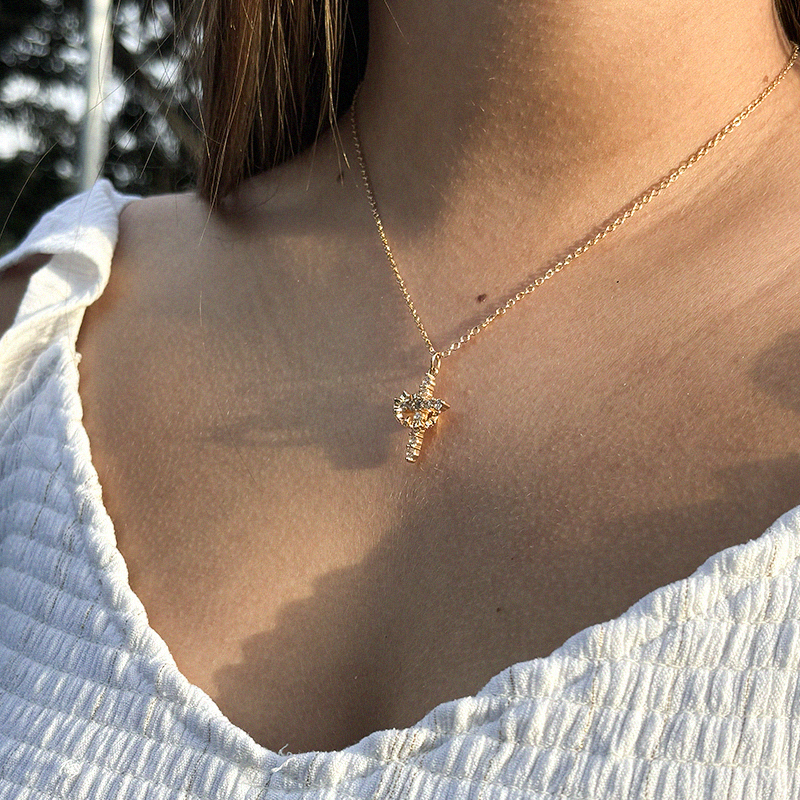 [COMPRE 1 LEVE 2] Colar Cruz e Coroa com Zircônia Premium
